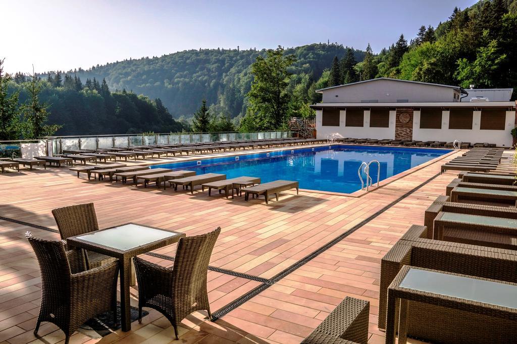 Stanislavsky Hotel Group Yaremche Exterior foto